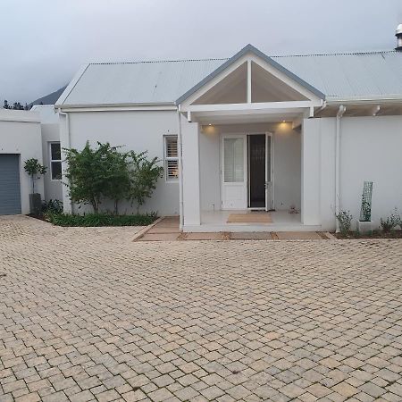 Margie'S Place Swellendam Bagian luar foto