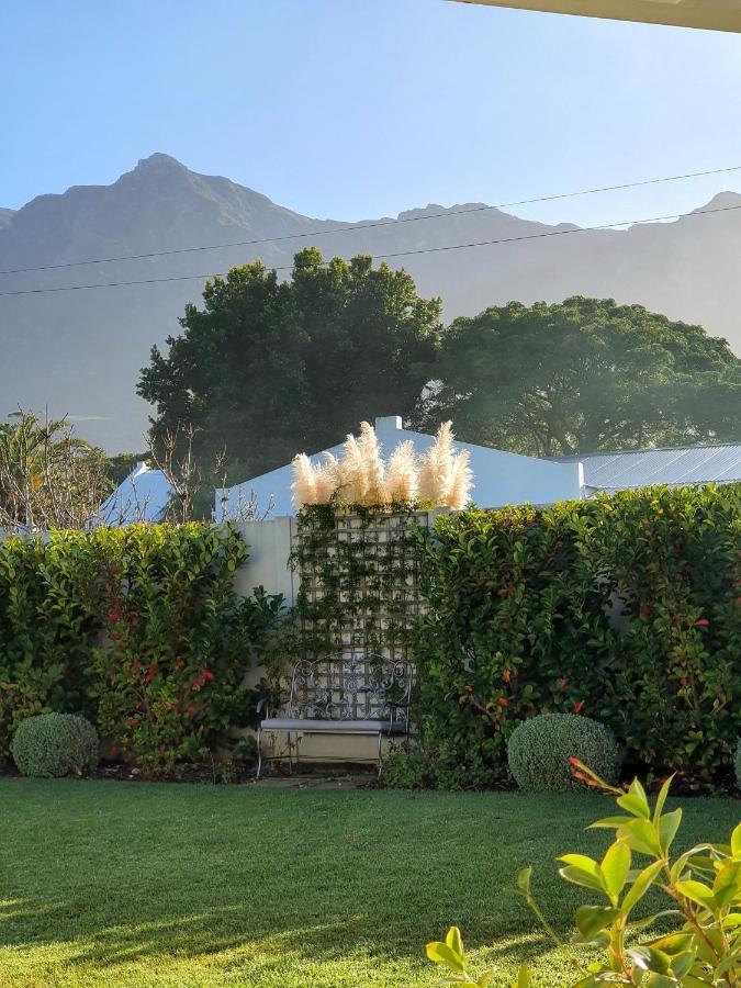 Margie'S Place Swellendam Bagian luar foto